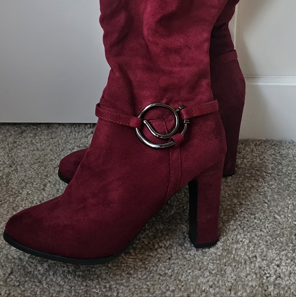 Luscious Red (Rasberry) Suede Knee High Heeled Boots. Size 8.5